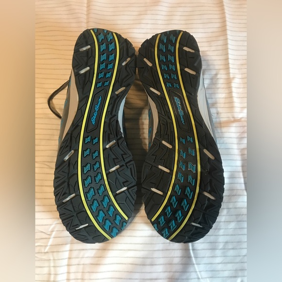 NWOT Eddie Bauer Women’s Hiking Sneaker (Size 10) NEVER WORN! - Picture 2 of 7